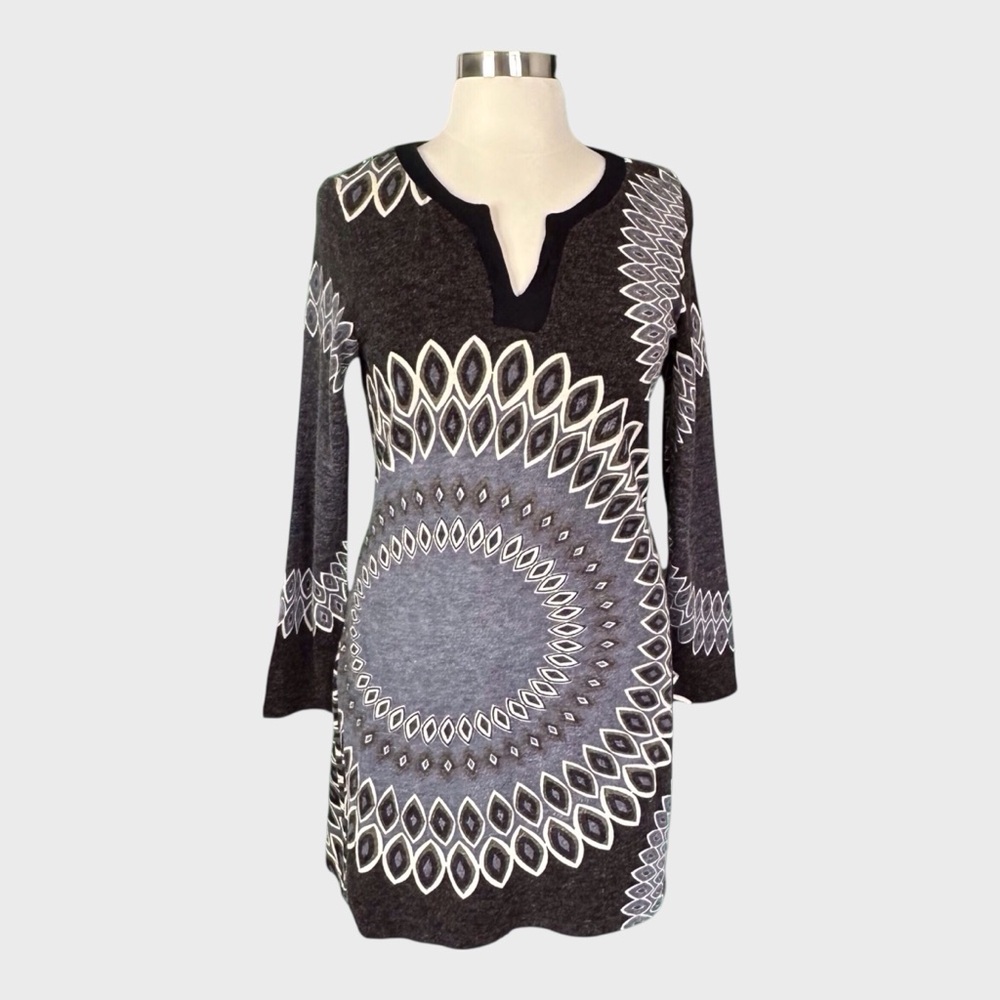 Aryeh Graphic Medallion Print Long‎ Sleeve Shift Dress